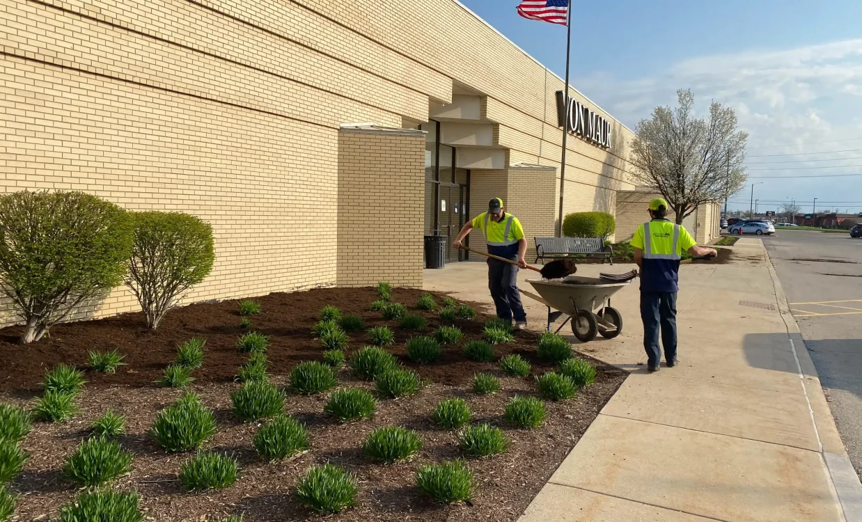 Bloomington, IL Commercial Landscaping Companies