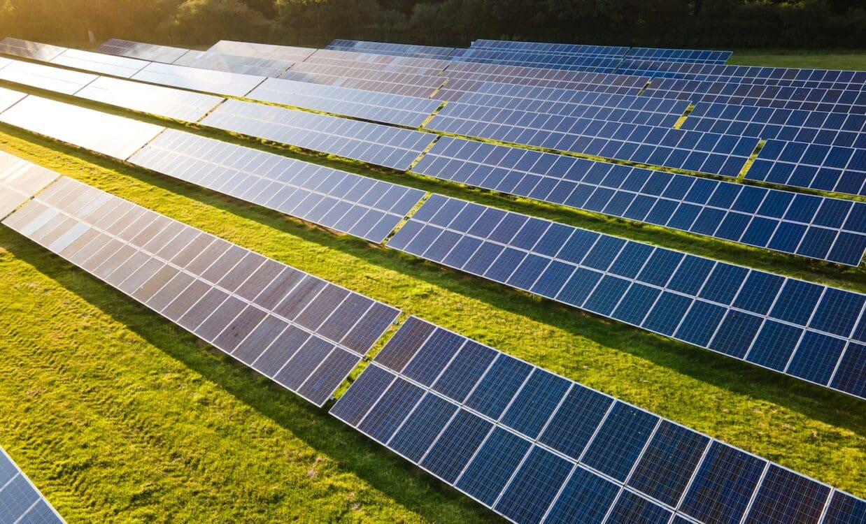 Bloomington, IL Solar and Wind Farms